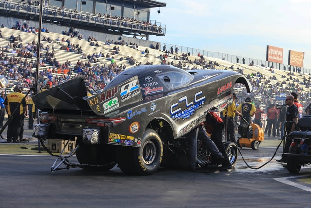 Dragster before a race